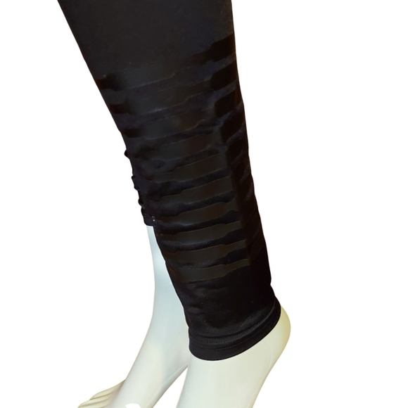 Savage X Fenty Logo Leggings In Black - Picture 7 of 16